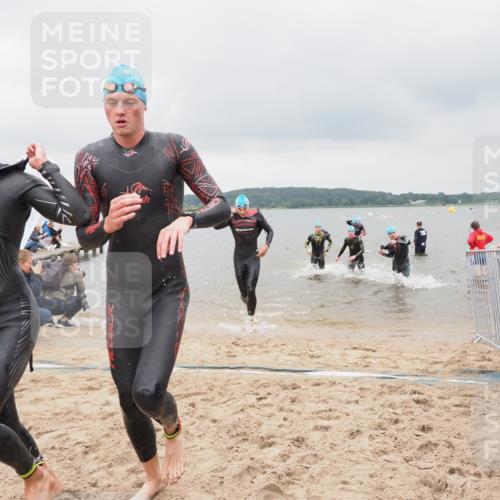 23.06.2024 - Viking Triathlon MichiJ http://msf.ph/oto/6342796 23.06.2024 10:26:36 Schwimmen 1, 3, 4, 10, 106, 293, 350, 465 meine-sportfotos.de