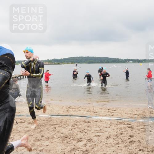 23.06.2024 - Viking Triathlon MichiJ http://msf.ph/oto/6342812 23.06.2024 10:26:42 Schwimmen 3, 10, 30, 293, 350 meine-sportfotos.de