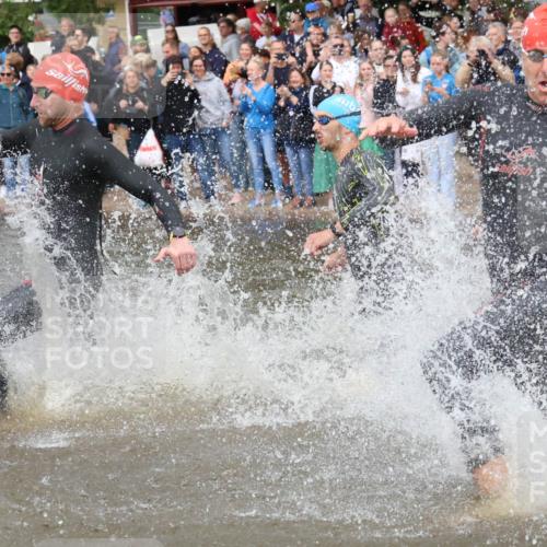 23.06.2024 - Viking Triathlon H.Heesch http://msf.ph/oto/6342896 23.06.2024 10:01:43 Schwimmen 12, 58, 104, 164, 245, 260, 276, 316, 363, 385, 454, 486, 498, 621, 623, 640, 654, 663 meine-sportfotos.de