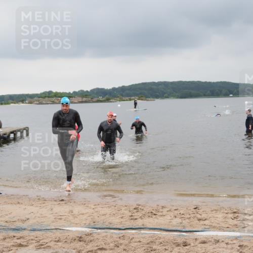 23.06.2024 - Viking Triathlon MichiJ http://msf.ph/oto/6342950 23.06.2024 10:28:04 Schwimmen 108, 494, 661 meine-sportfotos.de