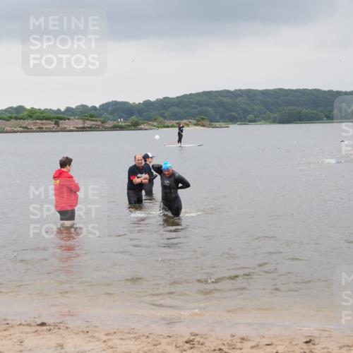 23.06.2024 - Viking Triathlon MichiJ http://msf.ph/oto/6342958 23.06.2024 10:28:07 Schwimmen 108, 494, 661 meine-sportfotos.de