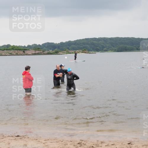 23.06.2024 - Viking Triathlon MichiJ http://msf.ph/oto/6342959 23.06.2024 10:28:07 Schwimmen 108, 494, 661 meine-sportfotos.de