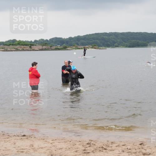 23.06.2024 - Viking Triathlon MichiJ http://msf.ph/oto/6342963 23.06.2024 10:28:08 Schwimmen 494, 661 meine-sportfotos.de