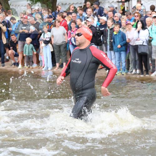 23.06.2024 - Viking Triathlon H.Heesch http://msf.ph/oto/6342968 23.06.2024 10:01:54 Schwimmen 58, 125, 164, 186, 245, 276, 291, 300, 319, 385, 454, 529, 605, 607, 608, 626, 657, 660 meine-sportfotos.de