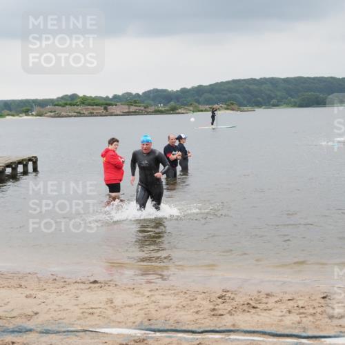 23.06.2024 - Viking Triathlon MichiJ http://msf.ph/oto/6342969 23.06.2024 10:28:10 Schwimmen 494 meine-sportfotos.de