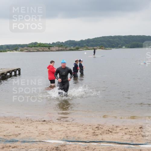 23.06.2024 - Viking Triathlon MichiJ http://msf.ph/oto/6342970 23.06.2024 10:28:10 Schwimmen 494 meine-sportfotos.de