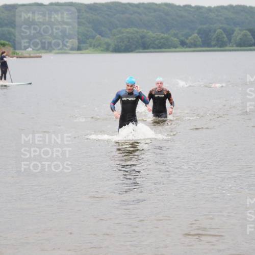 23.06.2024 - Viking Triathlon MichiJ http://msf.ph/oto/6342979 23.06.2024 10:28:18 Schwimmen 263 meine-sportfotos.de