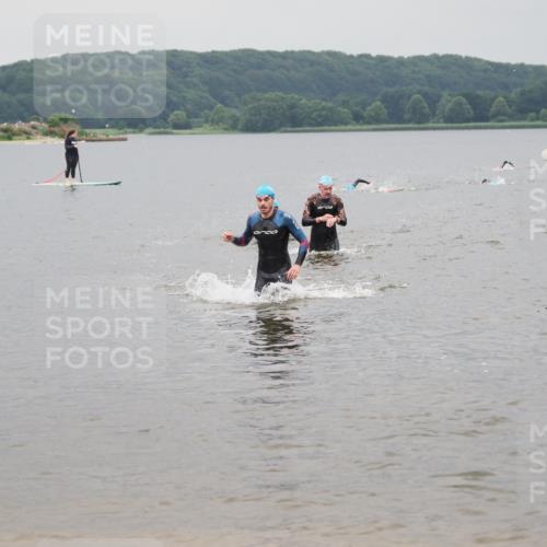 23.06.2024 - Viking Triathlon MichiJ http://msf.ph/oto/6342981 23.06.2024 10:28:21 Schwimmen 263 meine-sportfotos.de