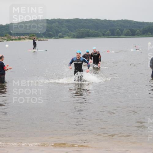 23.06.2024 - Viking Triathlon MichiJ http://msf.ph/oto/6342987 23.06.2024 10:28:22 Schwimmen 263 meine-sportfotos.de