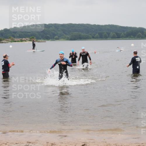 23.06.2024 - Viking Triathlon MichiJ http://msf.ph/oto/6342990 23.06.2024 10:28:24 Schwimmen 263 meine-sportfotos.de