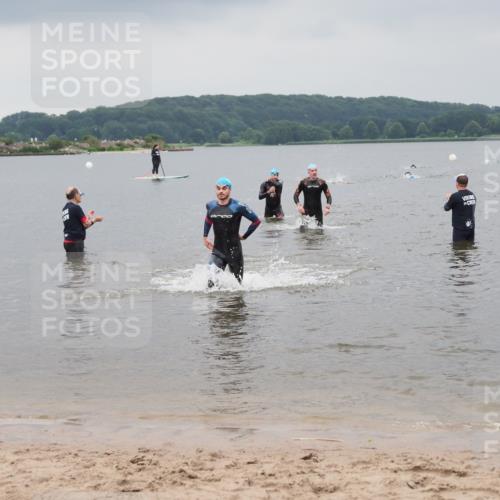 23.06.2024 - Viking Triathlon MichiJ http://msf.ph/oto/6342994 23.06.2024 10:28:24 Schwimmen 263 meine-sportfotos.de
