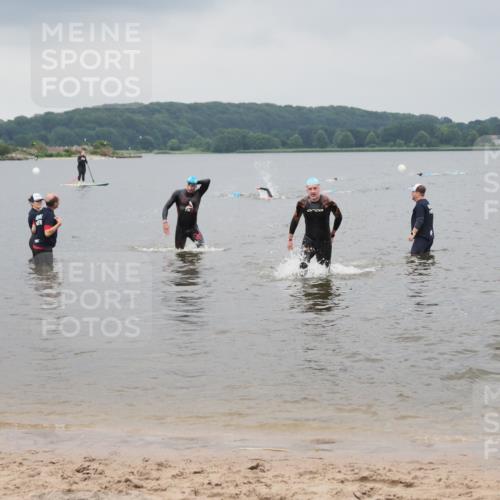 23.06.2024 - Viking Triathlon MichiJ http://msf.ph/oto/6343013 23.06.2024 10:28:31 Schwimmen 73, 76, 263 meine-sportfotos.de