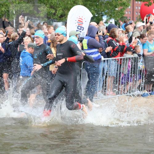 23.06.2024 - Viking Triathlon H.Heesch http://msf.ph/oto/6343014 23.06.2024 10:02:06 Schwimmen 61, 87, 131, 136, 197, 199, 254, 259, 327, 434, 463, 477, 484, 520, 534 meine-sportfotos.de