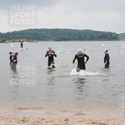 23.06.2024 - Viking Triathlon MichiJ http://msf.ph/oto/6343015 23.06.2024 10:28:32 Schwimmen 73, 76 meine-sportfotos.de