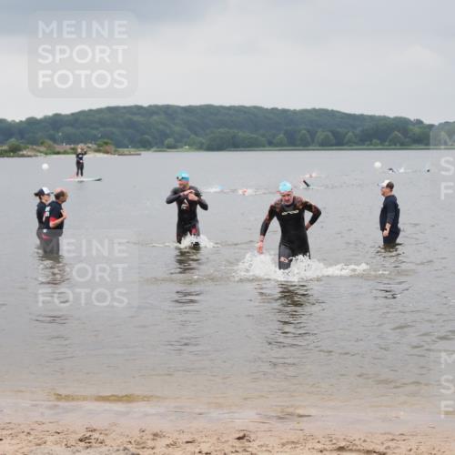 23.06.2024 - Viking Triathlon MichiJ http://msf.ph/oto/6343016 23.06.2024 10:28:32 Schwimmen 73, 76 meine-sportfotos.de