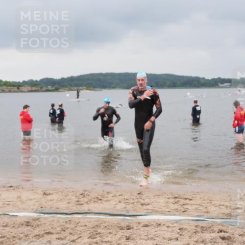 23.06.2024 - Viking Triathlon MichiJ http://msf.ph/oto/6343022 23.06.2024 10:28:39 Schwimmen 73, 76 meine-sportfotos.de