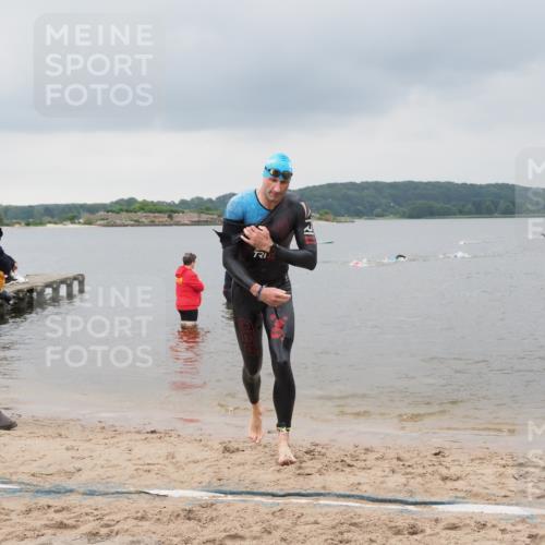 23.06.2024 - Viking Triathlon MichiJ http://msf.ph/oto/6343030 23.06.2024 10:28:43 Schwimmen 76 meine-sportfotos.de