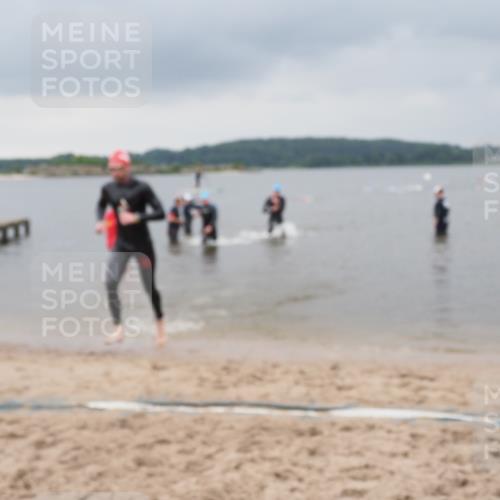 23.06.2024 - Viking Triathlon MichiJ http://msf.ph/oto/6343047 23.06.2024 10:29:03 Schwimmen 209, 438, 621 meine-sportfotos.de
