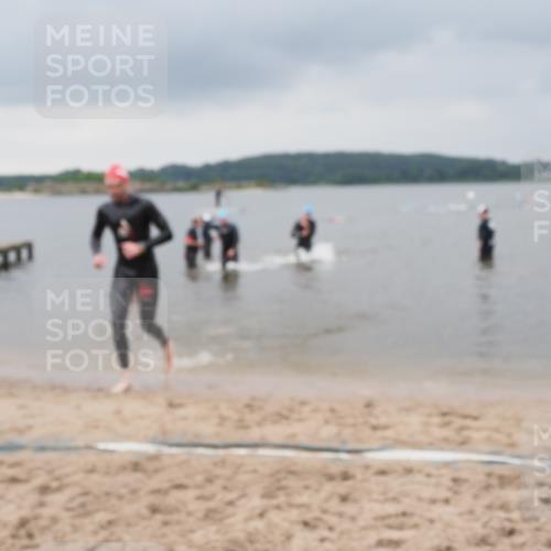 23.06.2024 - Viking Triathlon MichiJ http://msf.ph/oto/6343049 23.06.2024 10:29:03 Schwimmen 209, 438, 621 meine-sportfotos.de