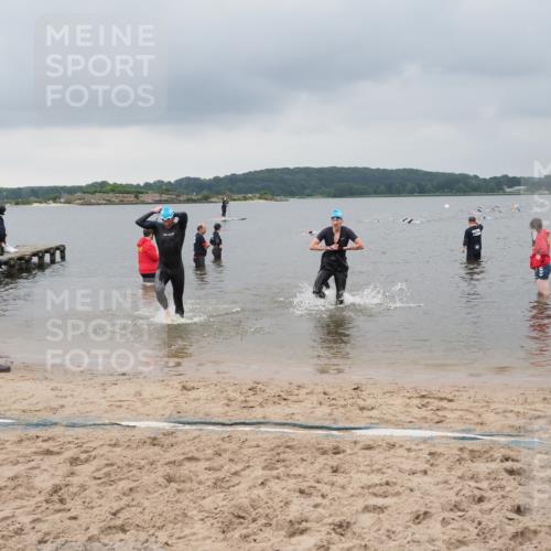 23.06.2024 - Viking Triathlon MichiJ http://msf.ph/oto/6343069 23.06.2024 10:29:09 Schwimmen 209, 438 meine-sportfotos.de