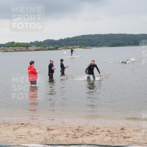 23.06.2024 - Viking Triathlon MichiJ http://msf.ph/oto/6343091 23.06.2024 10:29:26 Schwimmen 613 meine-sportfotos.de