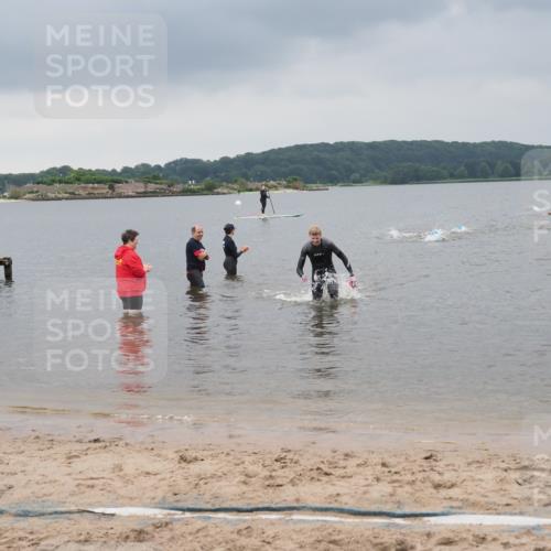 23.06.2024 - Viking Triathlon MichiJ http://msf.ph/oto/6343097 23.06.2024 10:29:27 Schwimmen 613 meine-sportfotos.de