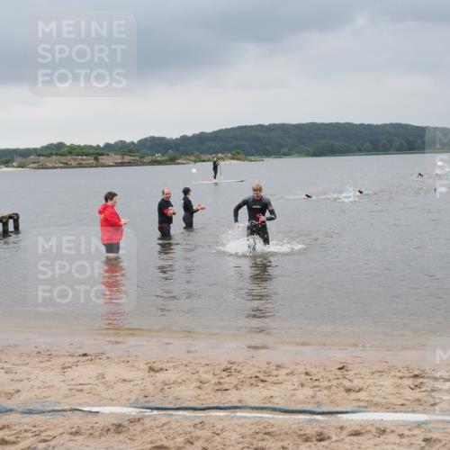23.06.2024 - Viking Triathlon MichiJ http://msf.ph/oto/6343099 23.06.2024 10:29:28 Schwimmen 613 meine-sportfotos.de