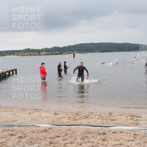 23.06.2024 - Viking Triathlon MichiJ http://msf.ph/oto/6343105 23.06.2024 10:29:29 Schwimmen 613 meine-sportfotos.de