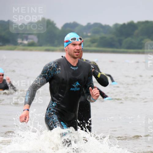 23.06.2024 - Viking Triathlon H.Heesch http://msf.ph/oto/6343107 23.06.2024 10:32:27 Schwimmen 198, 316, 336, 408, 485, 663 meine-sportfotos.de