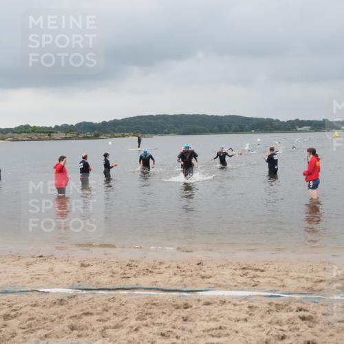23.06.2024 - Viking Triathlon MichiJ http://msf.ph/oto/6343132 23.06.2024 10:29:39 Schwimmen 142, 483 meine-sportfotos.de