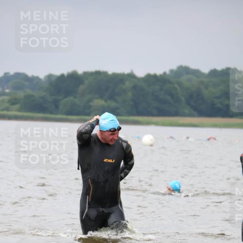 23.06.2024 - Viking Triathlon H.Heesch http://msf.ph/oto/6343142 23.06.2024 10:32:41 Schwimmen 5, 164, 261, 408, 551, 654 meine-sportfotos.de
