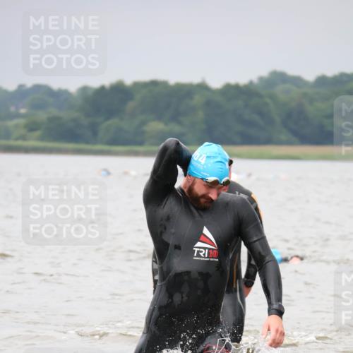 23.06.2024 - Viking Triathlon H.Heesch http://msf.ph/oto/6343150 23.06.2024 10:32:42 Schwimmen 5, 164, 261, 551, 654 meine-sportfotos.de