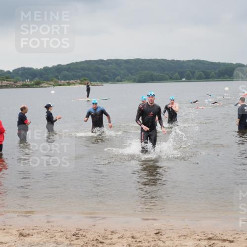 23.06.2024 - Viking Triathlon MichiJ http://msf.ph/oto/6343151 23.06.2024 10:29:42 Schwimmen 142, 233, 246, 354, 483 meine-sportfotos.de