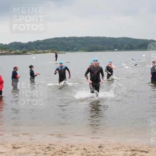23.06.2024 - Viking Triathlon MichiJ http://msf.ph/oto/6343154 23.06.2024 10:29:42 Schwimmen 142, 233, 246, 354, 483 meine-sportfotos.de