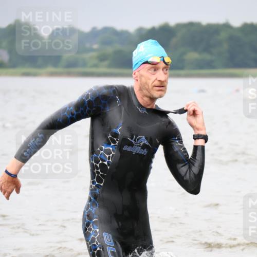 23.06.2024 - Viking Triathlon H.Heesch http://msf.ph/oto/6343155 23.06.2024 10:32:46 Schwimmen 5, 97, 164, 261, 654 meine-sportfotos.de