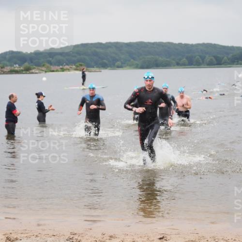 23.06.2024 - Viking Triathlon MichiJ http://msf.ph/oto/6343157 23.06.2024 10:29:43 Schwimmen 142, 233, 246, 354, 483 meine-sportfotos.de