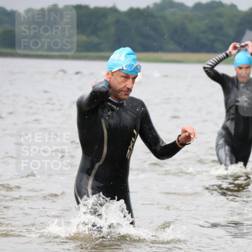 23.06.2024 - Viking Triathlon H.Heesch http://msf.ph/oto/6343169 23.06.2024 10:32:55 Schwimmen 97, 99, 125, 164, 261 meine-sportfotos.de