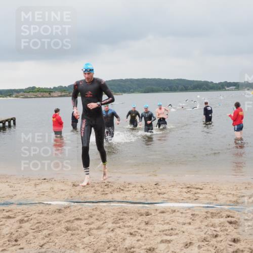 23.06.2024 - Viking Triathlon MichiJ http://msf.ph/oto/6343170 23.06.2024 10:29:46 Schwimmen 142, 233, 246, 354, 483 meine-sportfotos.de