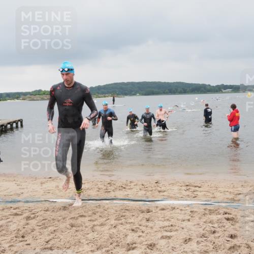 23.06.2024 - Viking Triathlon MichiJ http://msf.ph/oto/6343173 23.06.2024 10:29:47 Schwimmen 142, 233, 246, 354, 483 meine-sportfotos.de