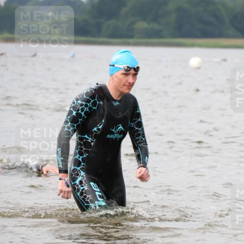 23.06.2024 - Viking Triathlon H.Heesch http://msf.ph/oto/6343174 23.06.2024 10:32:59 Schwimmen 97, 99, 125, 203 meine-sportfotos.de