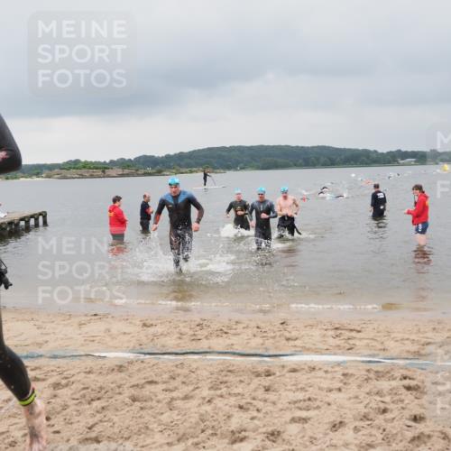 23.06.2024 - Viking Triathlon MichiJ http://msf.ph/oto/6343180 23.06.2024 10:29:48 Schwimmen 142, 233, 246, 354, 483 meine-sportfotos.de