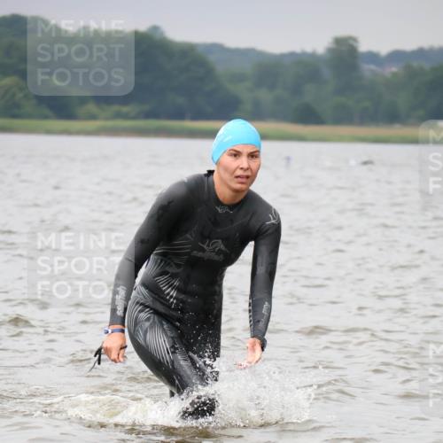 23.06.2024 - Viking Triathlon H.Heesch http://msf.ph/oto/6343184 23.06.2024 10:33:02 Schwimmen 13, 99, 125, 203 meine-sportfotos.de