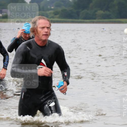 23.06.2024 - Viking Triathlon H.Heesch http://msf.ph/oto/6343200 23.06.2024 10:33:18 Schwimmen 118, 183, 626 meine-sportfotos.de