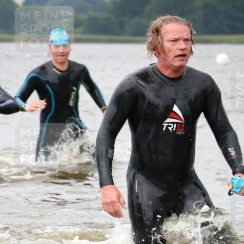 23.06.2024 - Viking Triathlon H.Heesch http://msf.ph/oto/6343207 23.06.2024 10:33:19 Schwimmen 118, 183, 626 meine-sportfotos.de