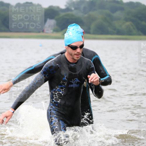 23.06.2024 - Viking Triathlon H.Heesch http://msf.ph/oto/6343214 23.06.2024 10:33:23 Schwimmen 118, 183, 245, 259 meine-sportfotos.de