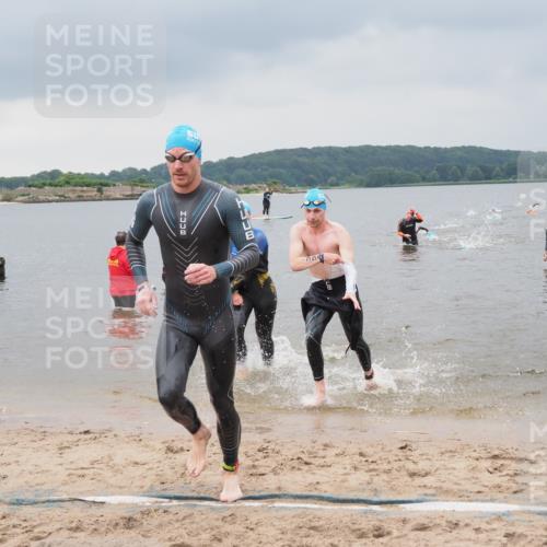 23.06.2024 - Viking Triathlon MichiJ http://msf.ph/oto/6343215 23.06.2024 10:29:53 Schwimmen 233, 246, 354 meine-sportfotos.de