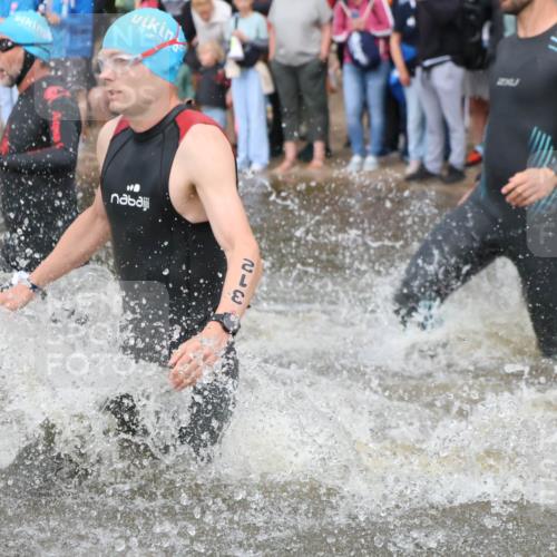 23.06.2024 - Viking Triathlon H.Heesch http://msf.ph/oto/6343221 23.06.2024 10:02:38 Schwimmen 62, 194, 218, 296, 312, 359, 360, 361, 389, 404, 407, 416, 427, 488, 517, 541, 549, 627 meine-sportfotos.de