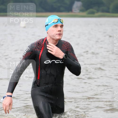 23.06.2024 - Viking Triathlon H.Heesch http://msf.ph/oto/6343230 23.06.2024 10:33:34 Schwimmen 215, 224, 245, 259, 604 meine-sportfotos.de