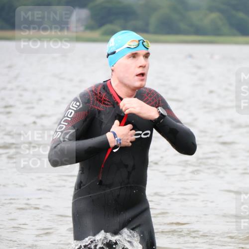 23.06.2024 - Viking Triathlon H.Heesch http://msf.ph/oto/6343235 23.06.2024 10:33:35 Schwimmen 215, 224, 245, 259, 604 meine-sportfotos.de