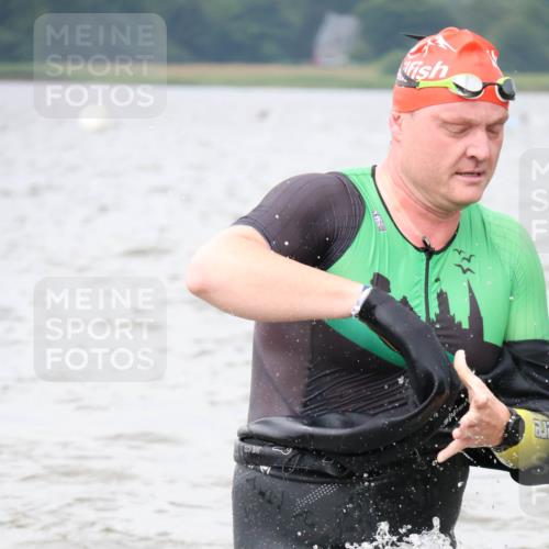 23.06.2024 - Viking Triathlon H.Heesch http://msf.ph/oto/6343242 23.06.2024 10:33:37 Schwimmen 215, 224, 604 meine-sportfotos.de